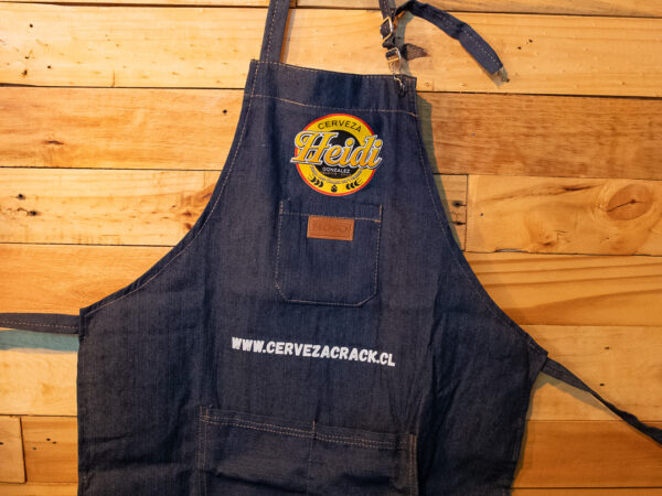 JPH04072.jpg Pechera Wayu con Logo Heidi